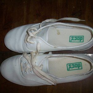 Vintage Women's White Tennis Shoes Leather Shoes 487563 size 8.5 "doc's brand"
